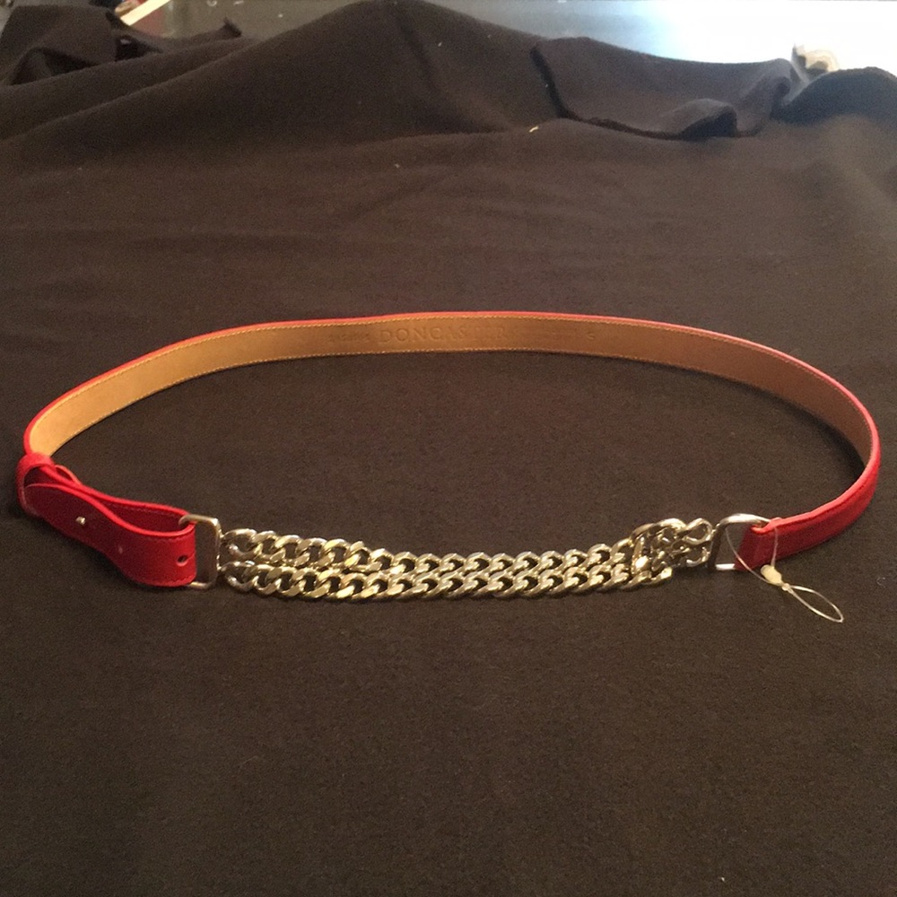 NWOT. Doncaster small leather belt.